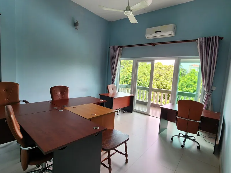 Coworking Space in Quiet Beautiful Area
