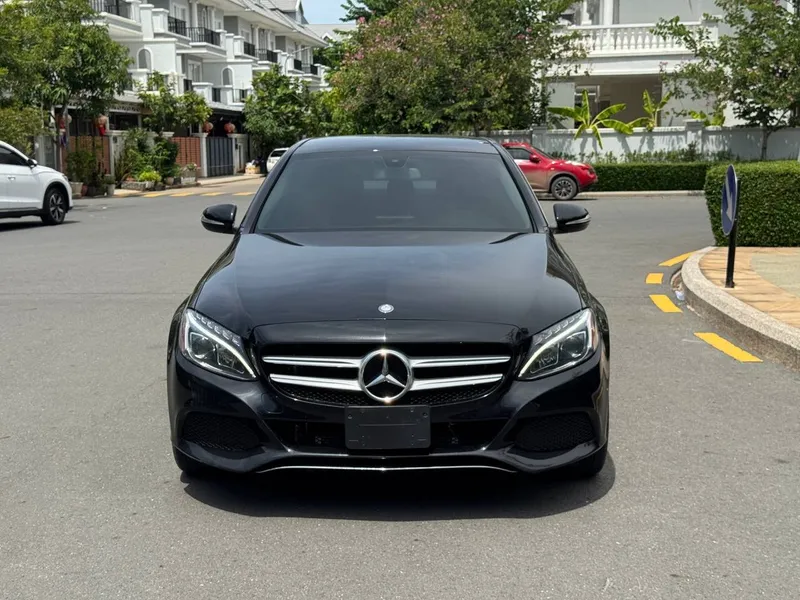 MERCEDES BENZ C300