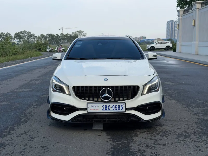 MERCEDES CLA250
